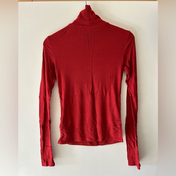 Urban Outfitters Long Sleeve Turtleneck Ribbed Top - Picture 2 of 3